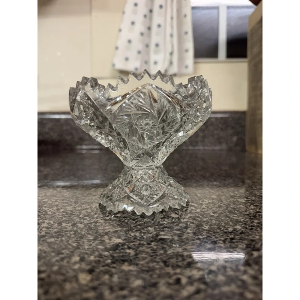 Vintage Imperial Glass NUCUT Whirling Star‎ Footed Jelly Pedestal Bowl